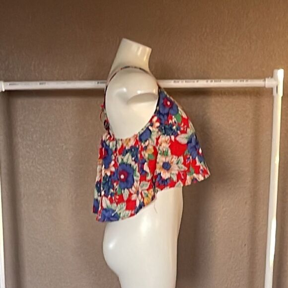 Foreign Exchange floral crop top size small - Picture 2 of 6